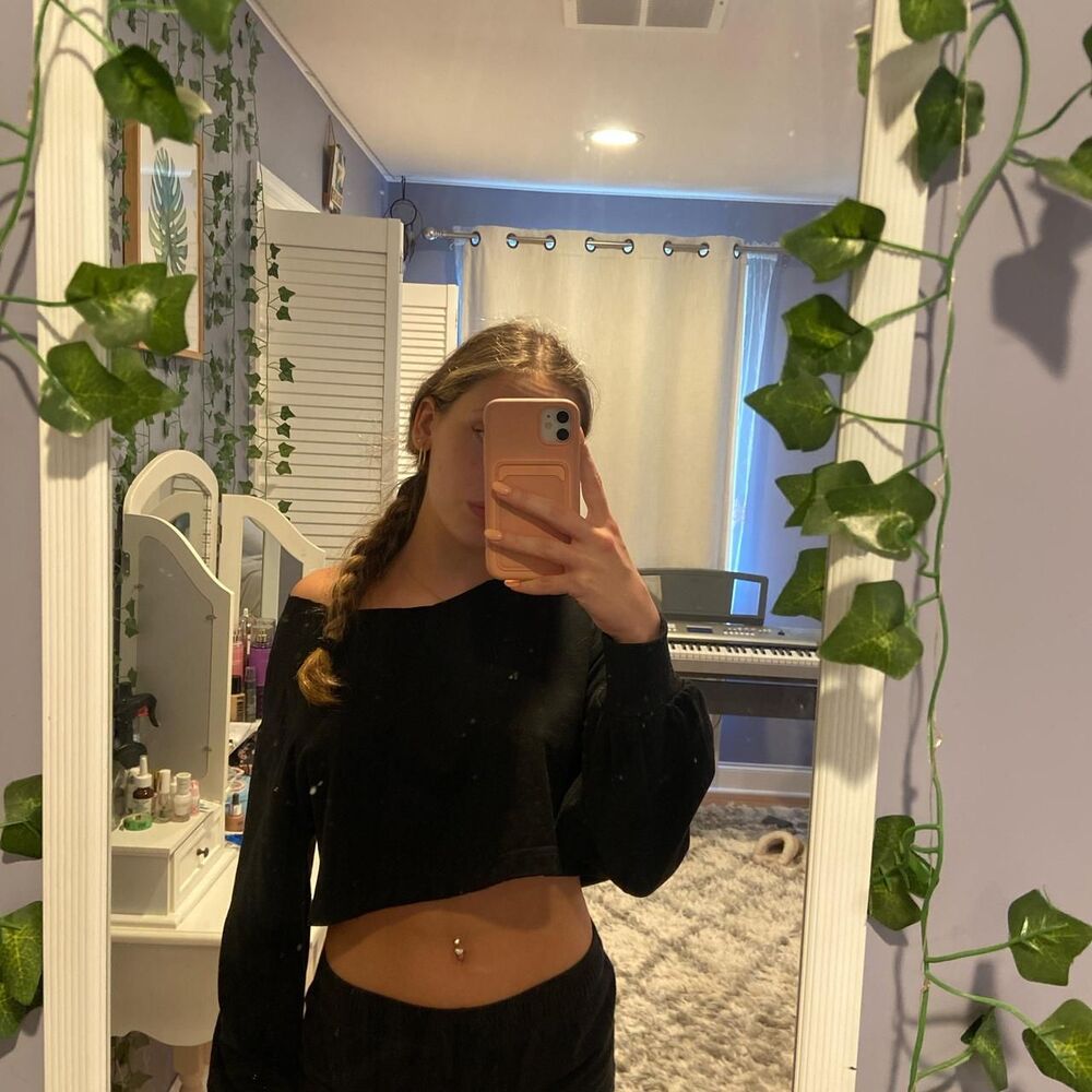 Shein Women's Black Crop-top